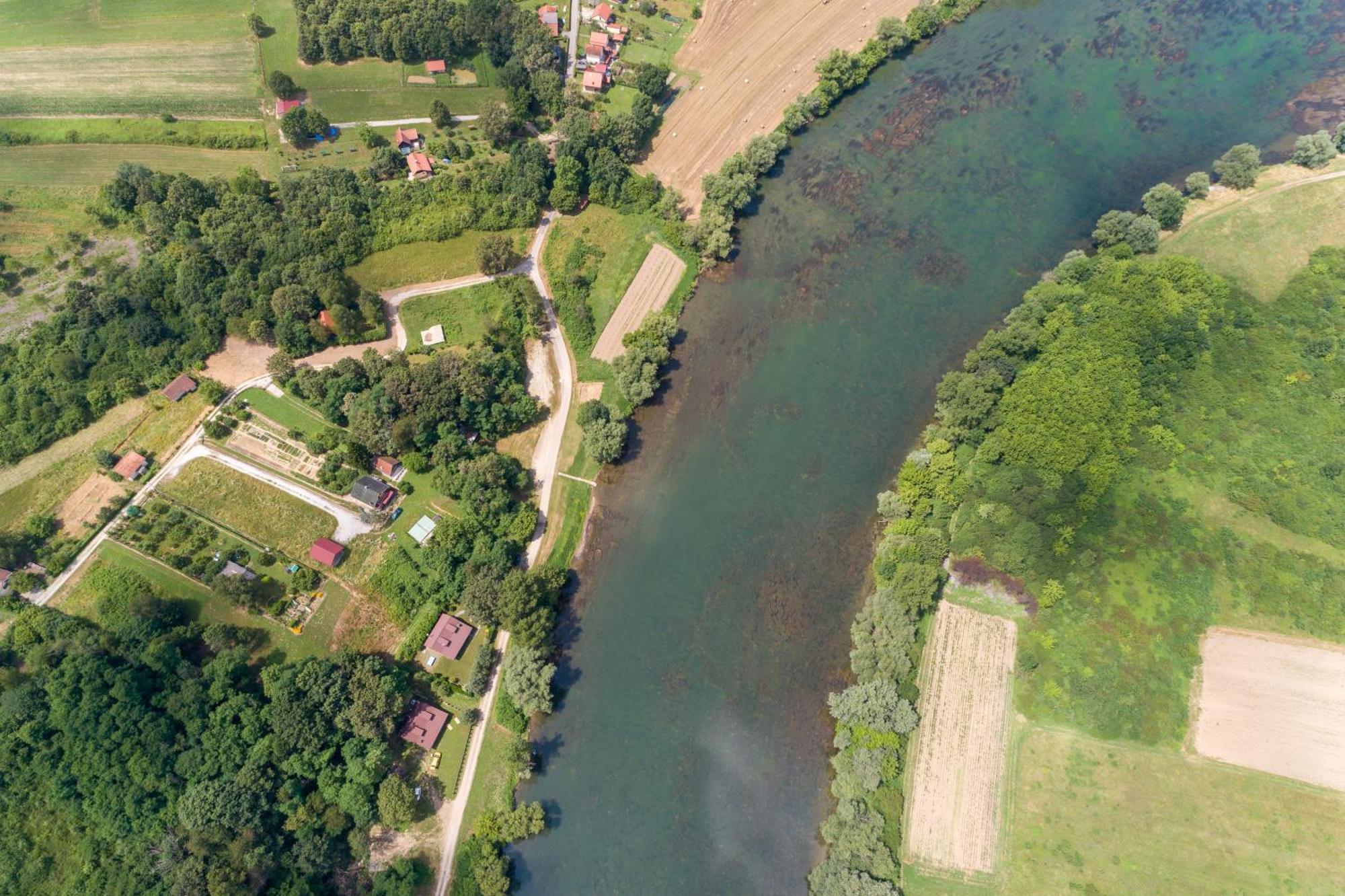 Zagreb, Kuca Za Odmor Swan River Holiday House Lasinja Buitenkant foto