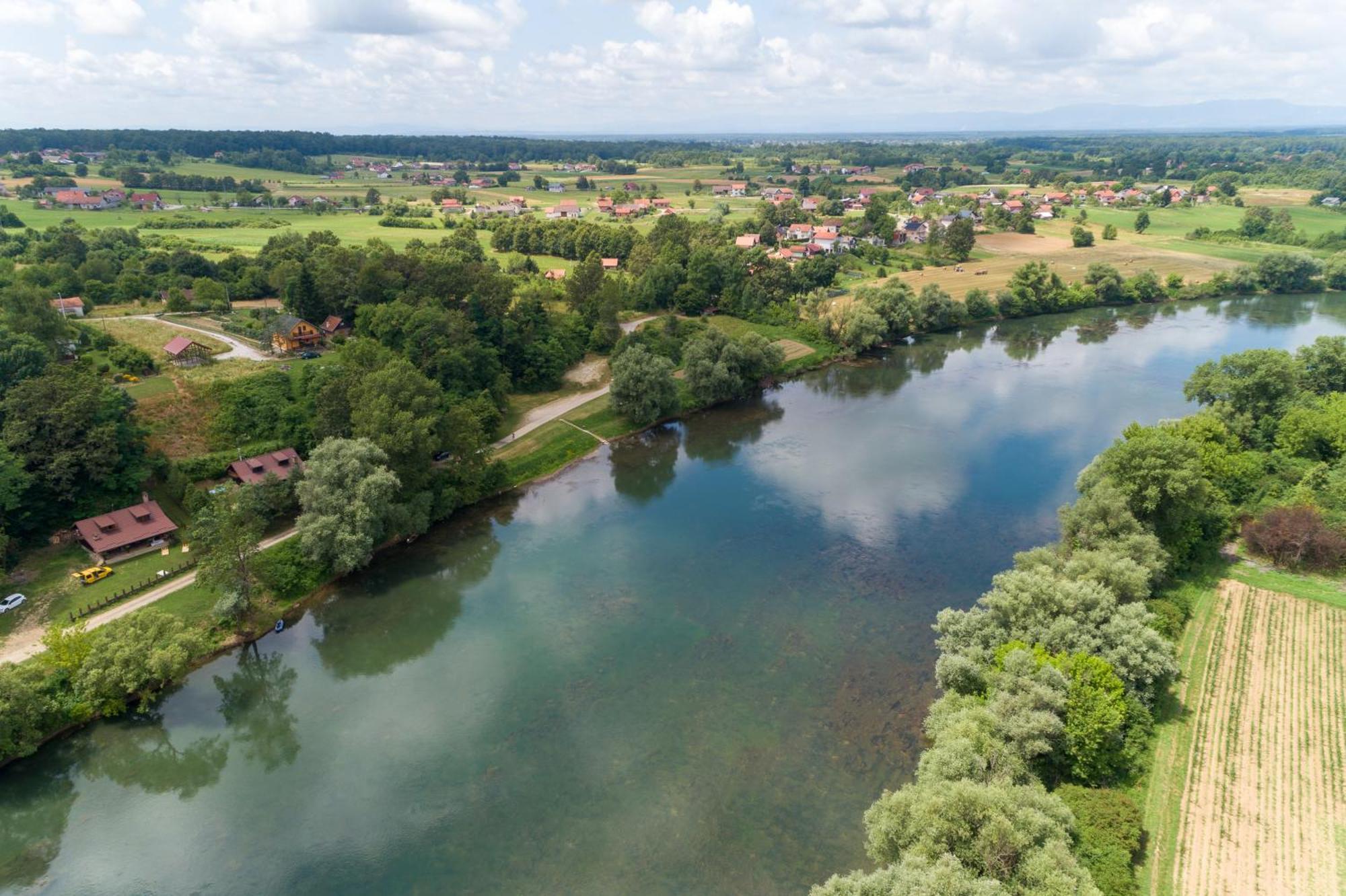 Zagreb, Kuca Za Odmor Swan River Holiday House Lasinja Buitenkant foto
